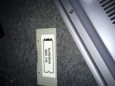Akoya E15408 Zusatz-SSD