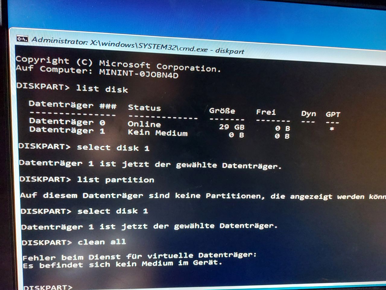 Gelöst PC startet nicht mehr, SSD wird nicht erkannt MEDION Community