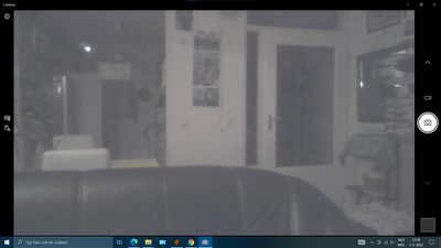 Met normaal licht en lampen