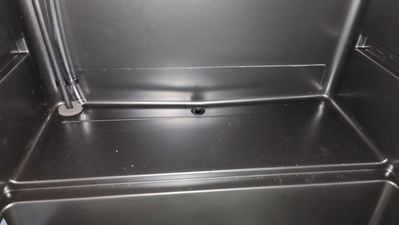 Drainage channel wine tempering cabinet