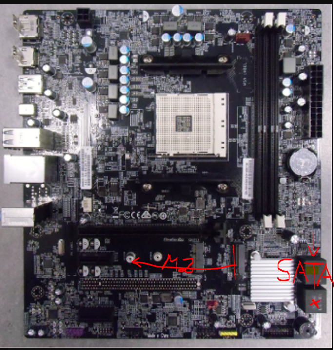 Unterer WiFi Slot; der obere der M.2 SSD Slot