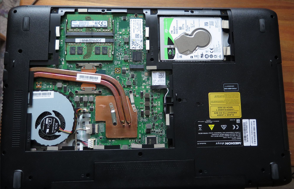 Medion Akoya MD99274 P7637