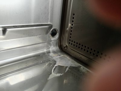 Gelbbraune Feinpartikel