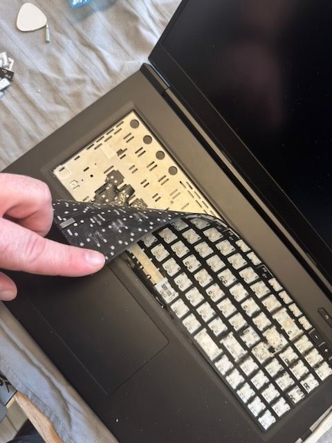 Abziehen der alten Tastatur