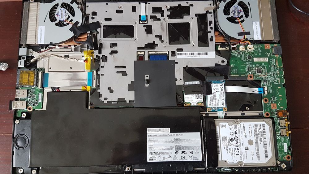 erazer x7611, druckschalter links unten