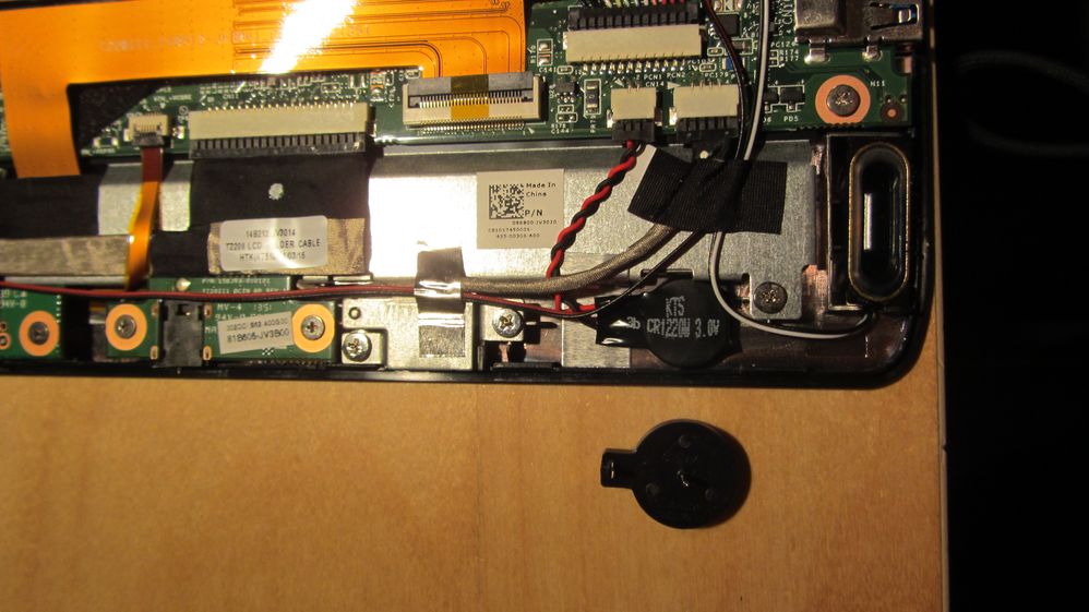 Geöffnetes Case + Batteriehalter