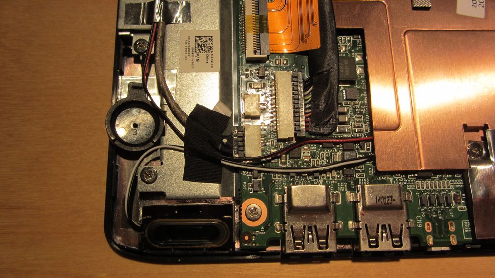 Batteriehalter einpassen